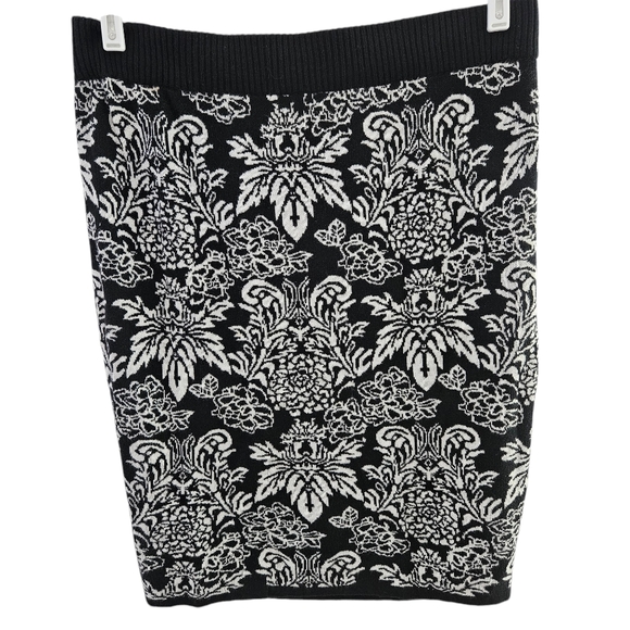 eva mendes for New York & Company Dresses & Skirts - Eva Mendes New York & Company Women's Printed Knit Short Skirt
